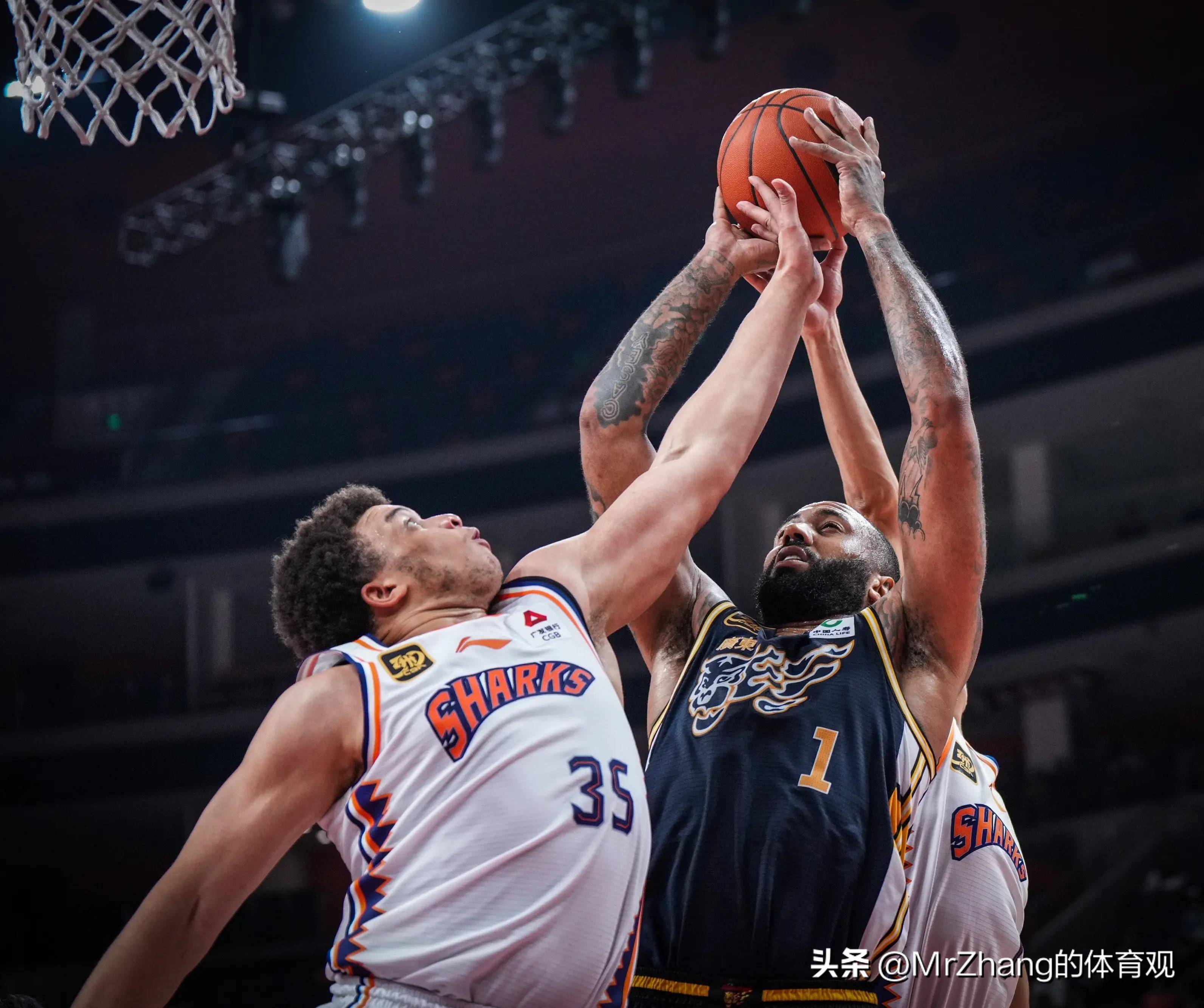 NG28-赛地聚焦——CBA季后赛今晚热度飙升，山东男篮复出首秀，话题不断，控场能力受关注的简单介绍